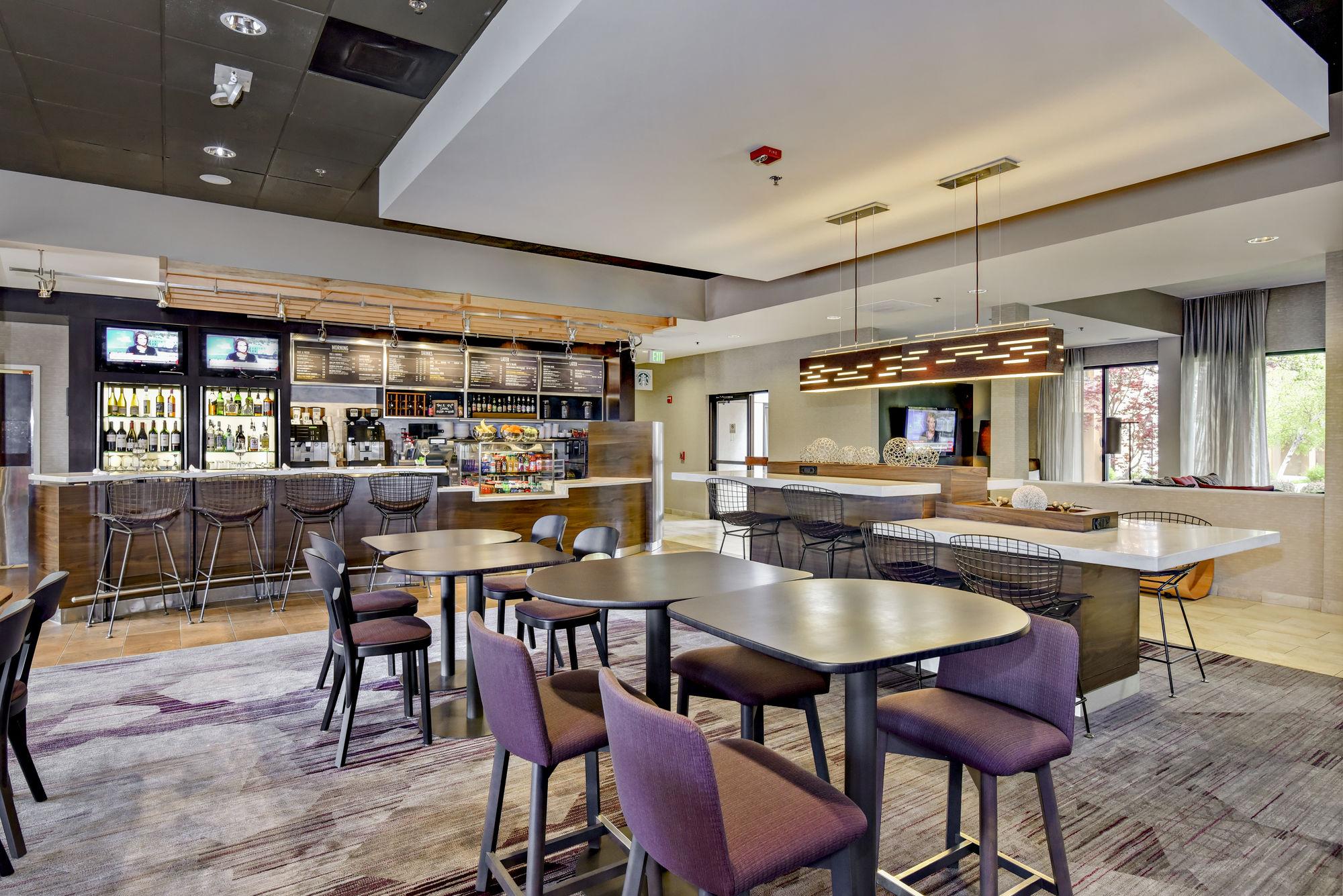 Отель Courtyard Boise Downtown Экстерьер фото