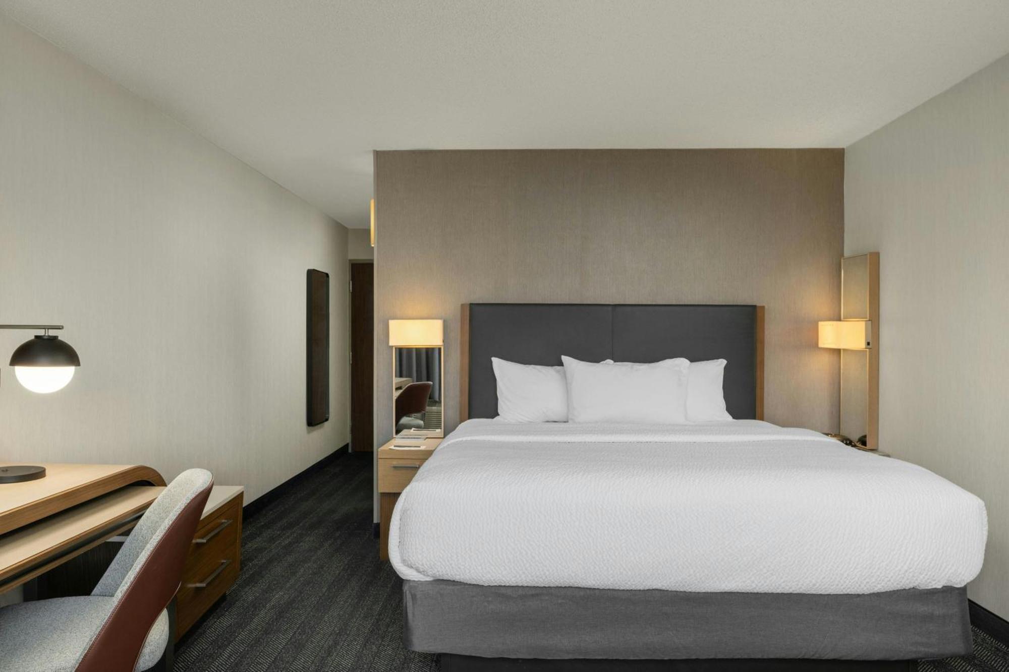 Отель Courtyard Boise Downtown Экстерьер фото