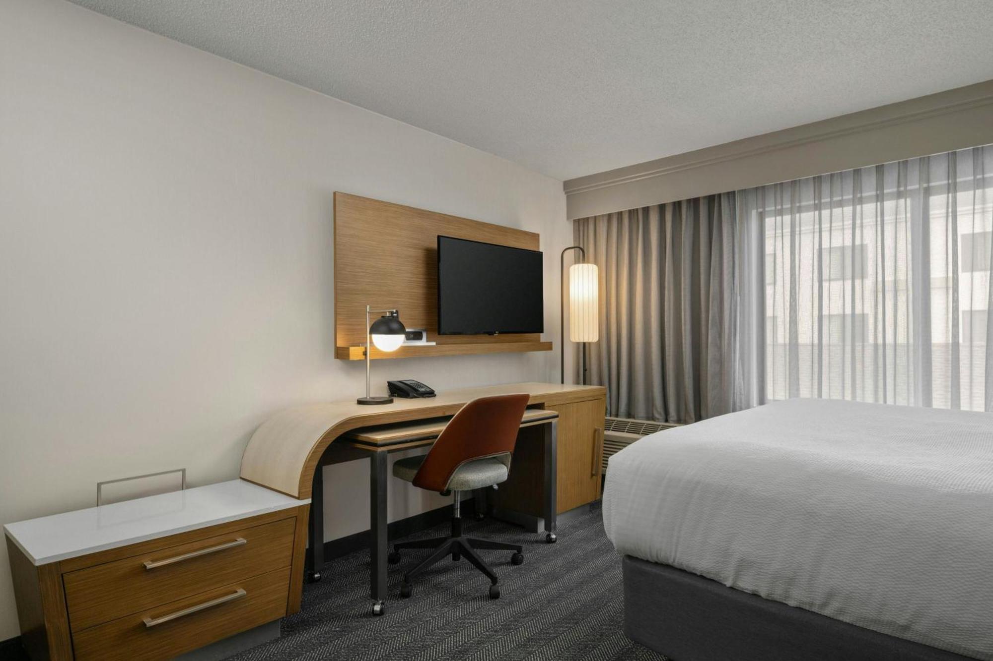 Отель Courtyard Boise Downtown Экстерьер фото