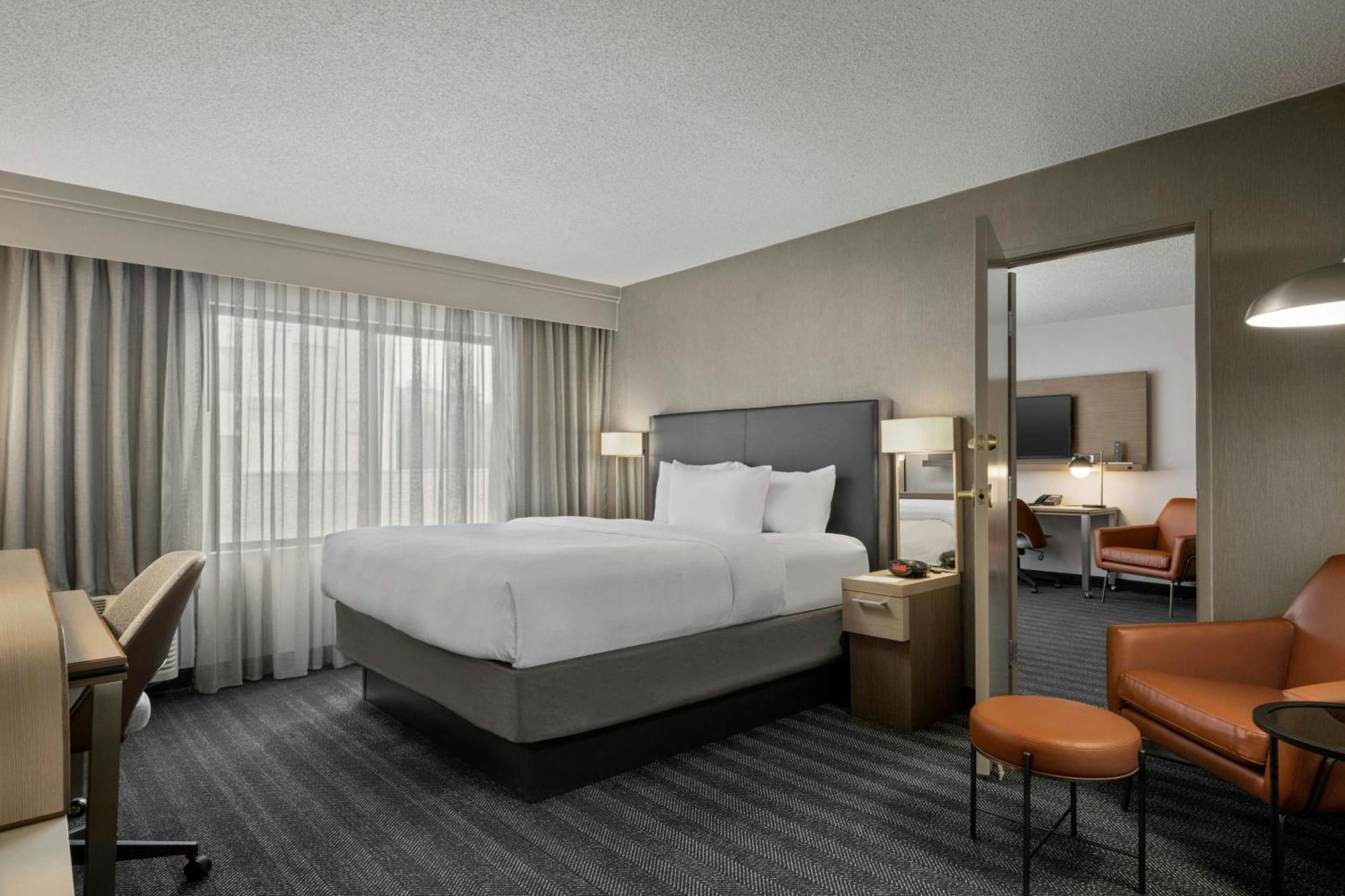 Отель Courtyard Boise Downtown Экстерьер фото